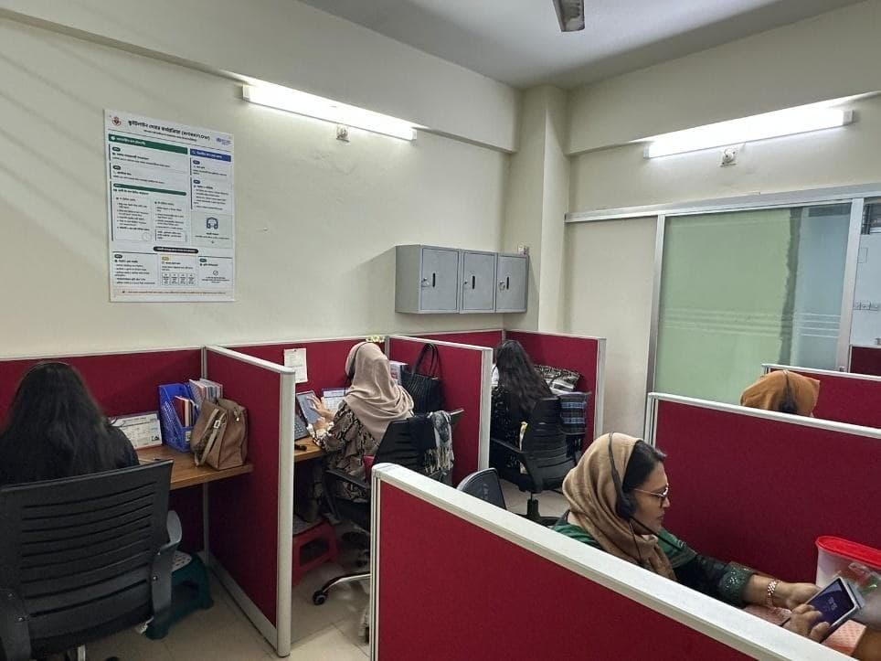 Counsellors at the tobacco quitline service centre at NHFH&RI